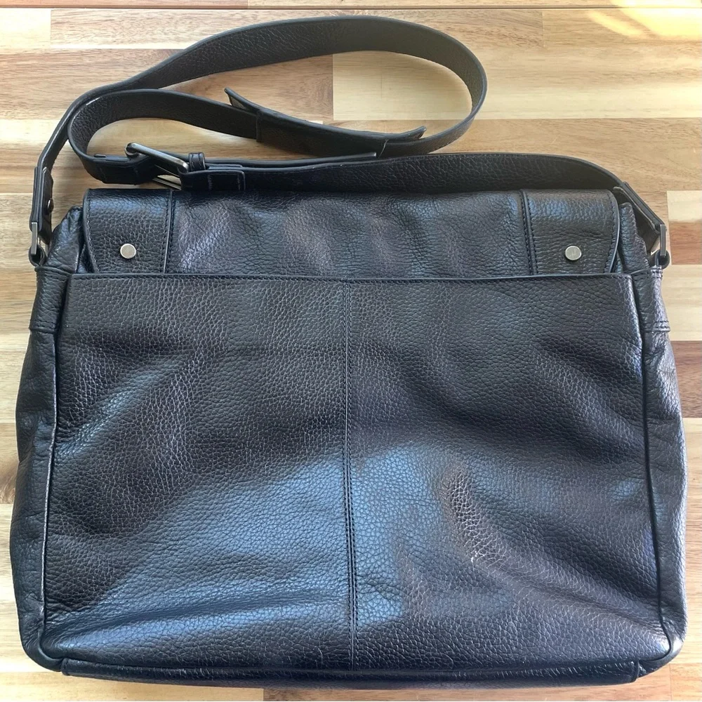 KENNETH COLE | Pebble Grain Leather Foldover Messenger Briefcase Crossbody Bag_7